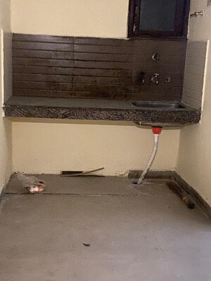 Furnished Amenities in 1.5 BHK Builder Floor at Mayur Vihar – for Sale