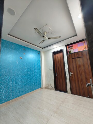 Room in 2 BHK Builder Floor at Govindpuri – for Rent