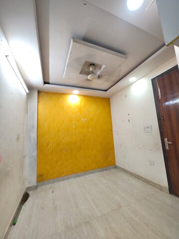 Bedroom in 2 BHK Builder Floor at Govindpuri – for Rent