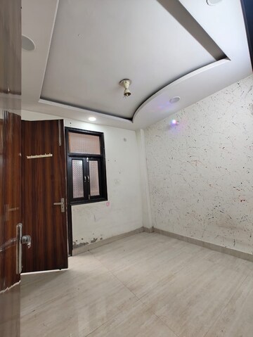 Room in 2 BHK Builder Floor at Govindpuri – for Rent