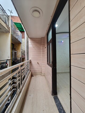 Balcony in 2 BHK Builder Floor at Govindpuri – for Rent