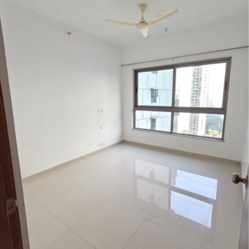 Room in 2 BHK Apartment at Kalpataru Immensa B, Kolshet Industrial Area – for Rent