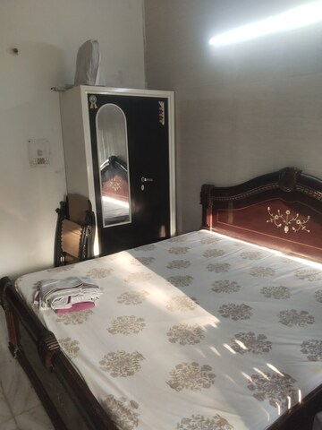 1 RK Independent House For Rent in Sector 12