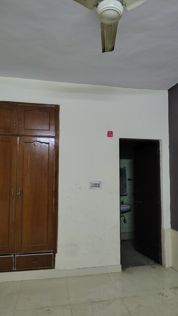Room in 2 BHK Builder Floor at Vasundhara Sector 10 – for Sale