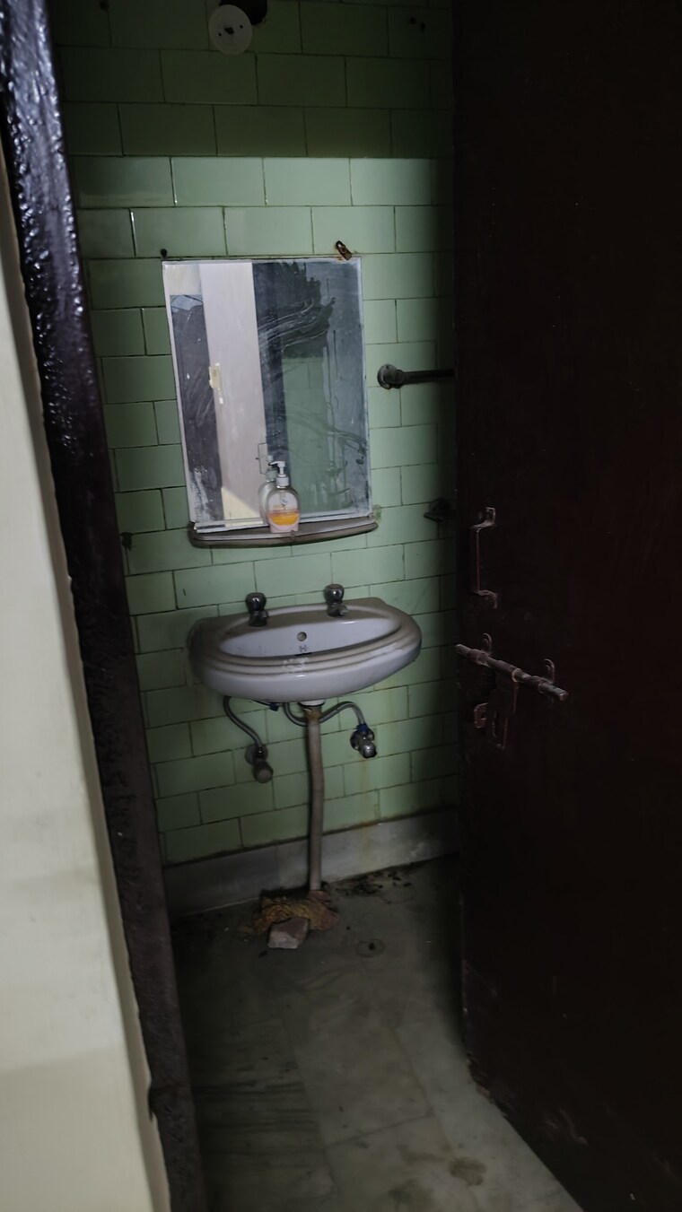 Attached Bathroom, vasundhara sector 10 2 Bedroom 905 Sq.Ft. Builder Floor In Vasundhara Sector 10 Ghaziabad 8672893