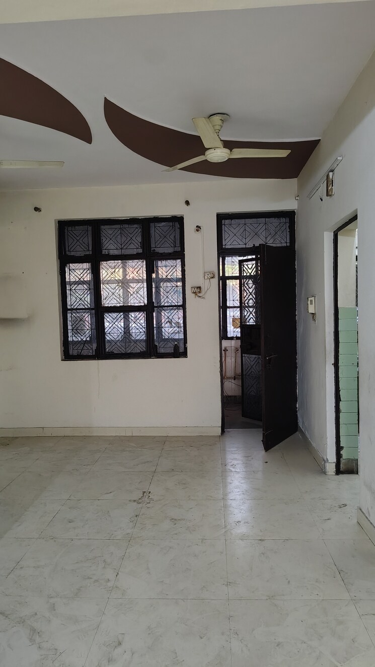 Room, vasundhara sector 10 2 Bedroom 905 Sq.Ft. Builder Floor In Vasundhara Sector 10 Ghaziabad 8672893