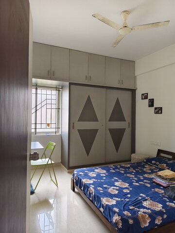 Bedroom in 2 BHK Apartment at Halasuru – for Rent