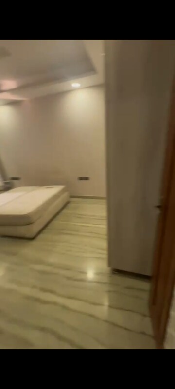 Bathroom in 3 BHK Builder Floor at RWA Residential Society Sector 46, Sector 46 – for Rent