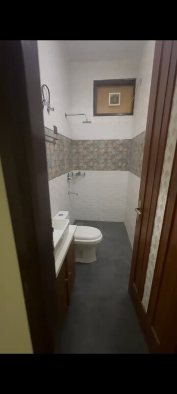 Bathroom in 3 BHK Builder Floor at RWA Residential Society Sector 46, Sector 46 – for Rent