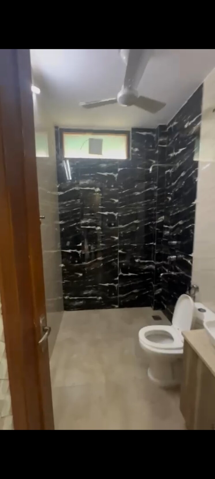 Bathroom, rwa-residential-society-sector-46 3 Bedroom 2200 Sq.Ft. Builder Floor In Sector 46 Gurgaon 8672904
