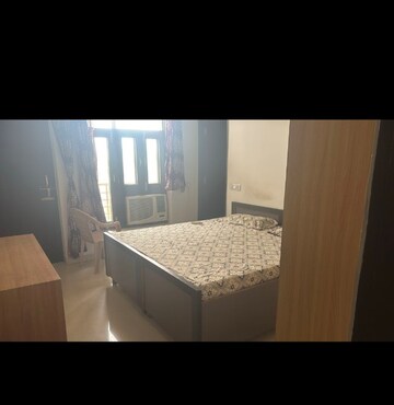 Bedroom in 2 BHK Builder Floor at SAS Tower, Sector 38 – for Rent