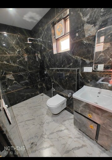 Master Bedroom in 3 BHK Builder Floor at RWA Residential Society Sector 46, Sector 46 – for Rent