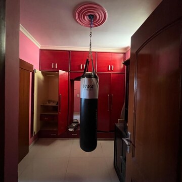 Bathroom in 4 BHK Villa at Sector 23 – for Rent