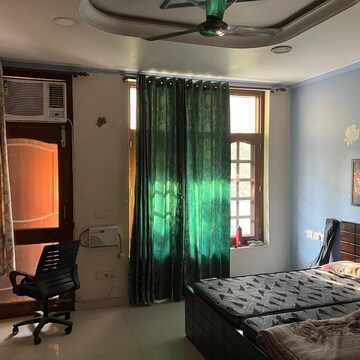 Bedroom in 4 BHK Villa at Sector 23 – for Rent
