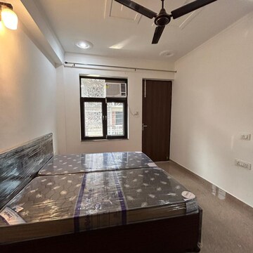 Kitchen in 1.5 BHK Builder Floor at Sector 21 – for Rent