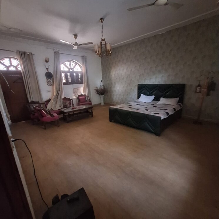  Parking, sector 23 2.5 Bedroom 342 Sq.Ft. Independent House In Sector 23 Gurgaon 8672949