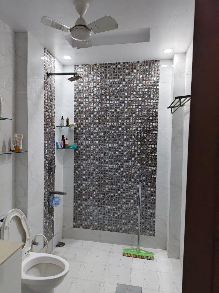 Bathroom, sector 55 2 Bedroom 1250 Sq.Ft. Villa In Sector 55 Noida 8672951