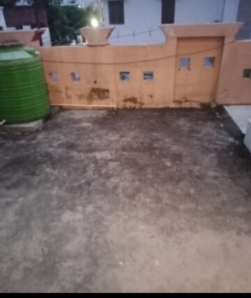 Parking in 1 BHK Villa at Aliganj – for Rent