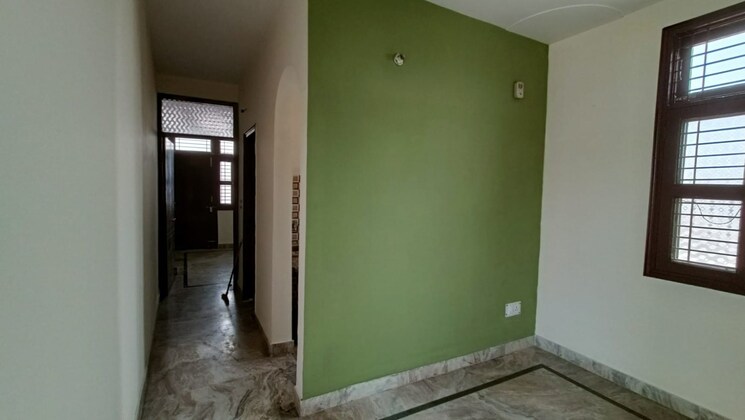 Room, mayur vihar phase 1 1 Bedroom 450 Sq.Ft. Builder Floor In Mayur Vihar Phase 1 Delhi 8672975