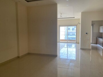 Room in 3 BHK Builder Floor at Empire Floors, Sector 57 – for Rent