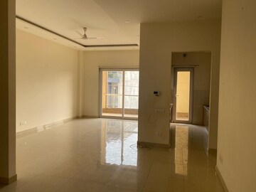 Room in 3 BHK Builder Floor at Empire Floors, Sector 57 – for Rent