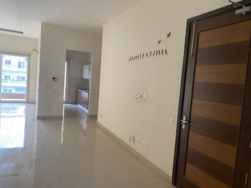 Room in 3 BHK Builder Floor at Empire Floors, Sector 57 – for Rent