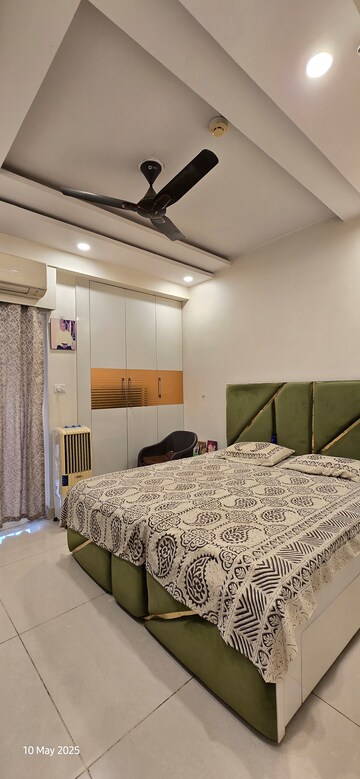 Bedroom in 3.5 BHK Apartment at Saviour Green Arch, Tech Zone 4 Greater Noida – for Sale