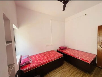 Bedroom in 2 BHK Independent House at Aliganj – for Rent