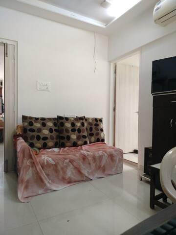 Bedroom in 2 BHK Apartment at Dhanlaxmi Apartment Dadar East, Dadar East – for Rent