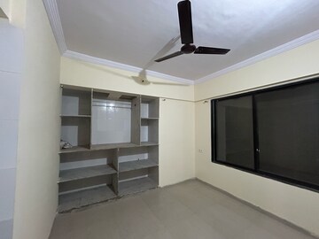 Room in 2 BHK Apartment at Vijay Garden Ghodbunder, Kavesar – for Rent