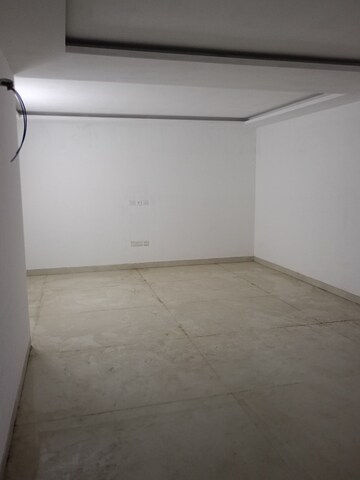 Room in 3 BHK Apartment at Orris Woodview Residencies, Sector 89 – for Sale