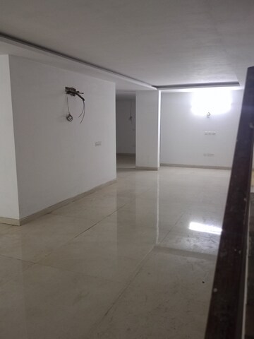 Room in 3 BHK Apartment at Orris Woodview Residencies, Sector 89 – for Sale