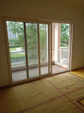 Room in 3 BHK Apartment at Orris Woodview Residencies, Sector 89 – for Sale