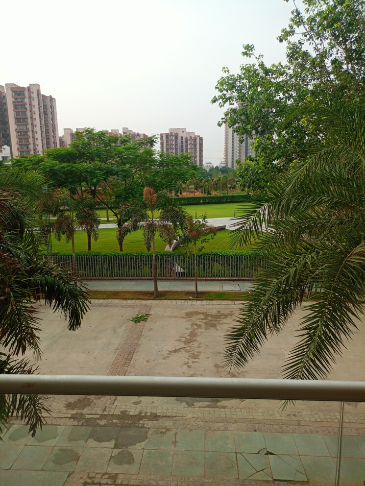 Balcony, orris-woodview-residencies 3 Bedroom 300 Sq.Yd. Apartment In Sector 89 Gurgaon 8673103