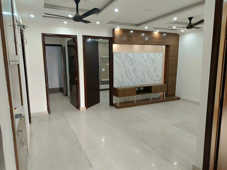 Room, sector 17 dwarka 3 Bedroom 1350 Sq.Ft. Apartment In Sector 17 Dwarka Delhi 8673148