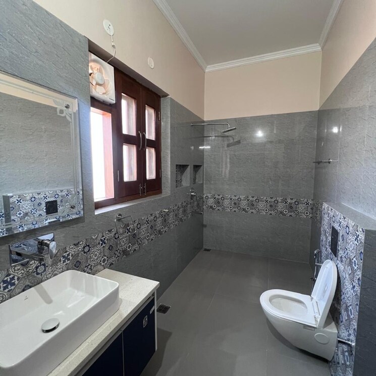 Bathroom, gmada-eco-city 2 Bedroom 400 Sq.Yd. Independent House In Mullanpur Chandigarh 8673164