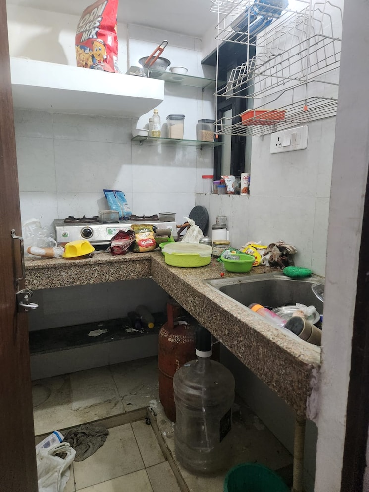 Kitchen, rwa-qutab-enclave 2 Bedroom 8000 Sq.Ft. Apartment In Katwaria Sarai Delhi 8673158