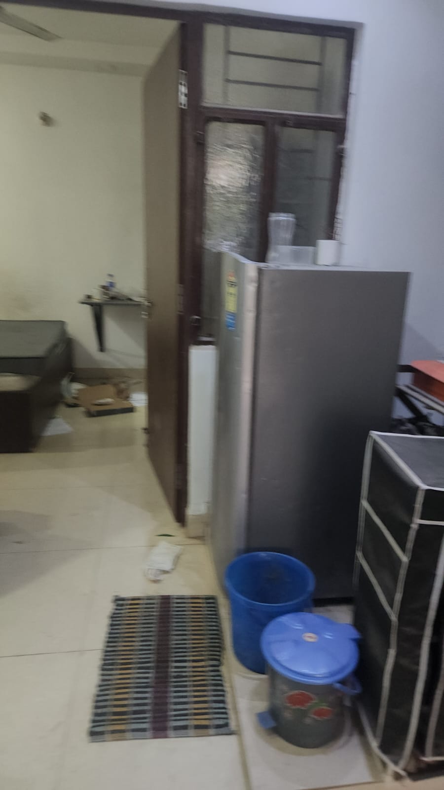 2 BHK Apartment For Rent in RWA Qutab Enclave