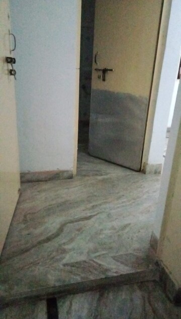 Room in 1 BHK Apartment at RWA Qutab Enclave, Katwaria Sarai – for Rent
