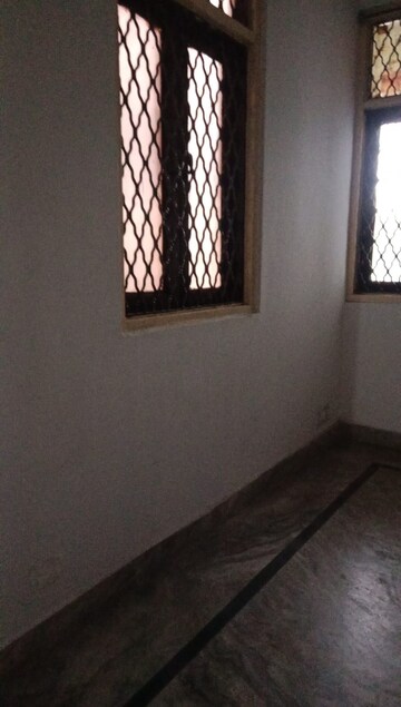 1 BHK Apartment For Rent in RWA Qutab Enclave, Katwaria Sarai