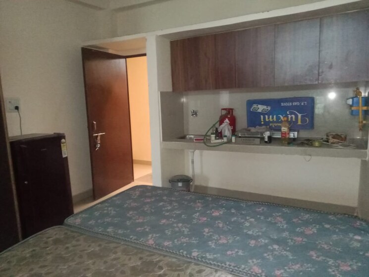 Bedroom, rwa-qutab-enclave 1.5 Bedroom 400 Sq.Ft. Apartment In Katwaria Sarai Delhi 8673236