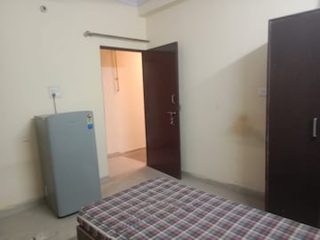Room in 1 RK Builder Floor at RWA Qutab Enclave, Katwaria Sarai – for Rent
