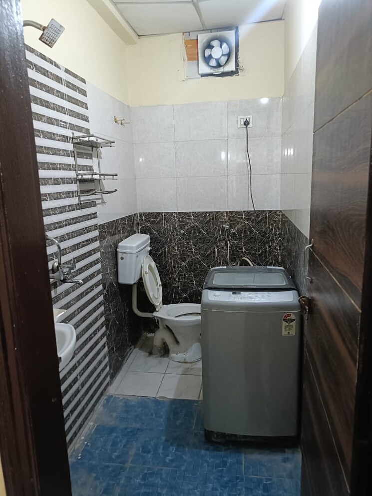 Bathroom, rwa-apartments-sector-116 2 Bedroom 950 Sq.Ft. Apartment In Sector 116 Noida 8673300