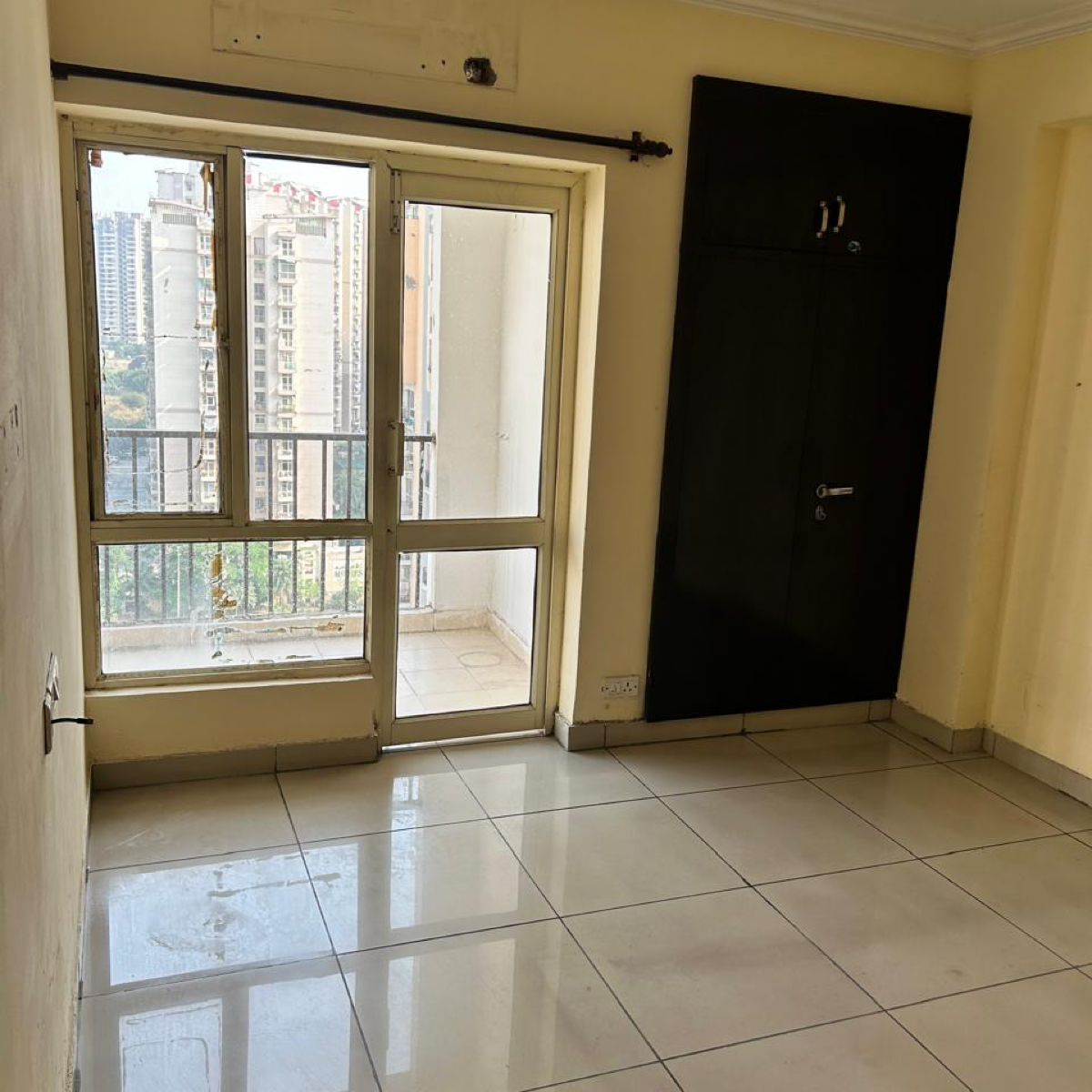 2 BHK + Extra Room Apartment For Sale in Panchsheel Greens