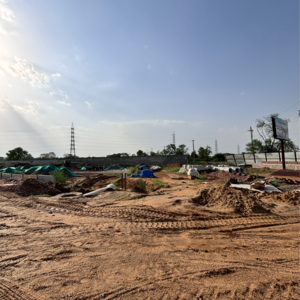  Plot – Exterior View View at Mathura Road - for Sale