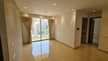 Room in 2 BHK Apartment at Hiranandani Highland, Powai – for Rent
