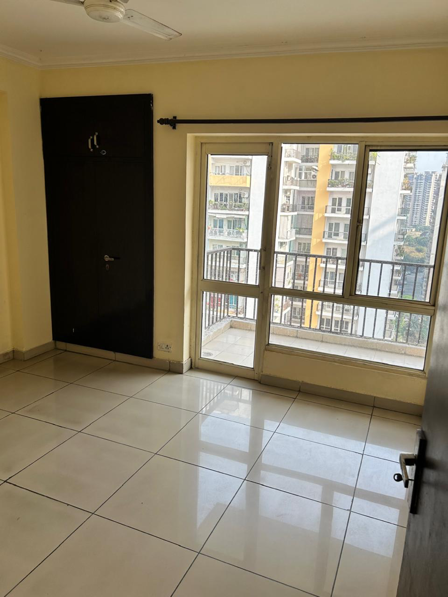 2 BHK + Extra Room Apartment For Sale in Panchsheel Greens