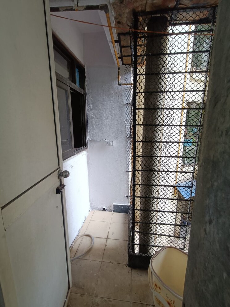 Bathroom, jasmine-tower 2 Bedroom 800 Sq.Ft. Apartment In Vasant Vihar Thane 8673344
