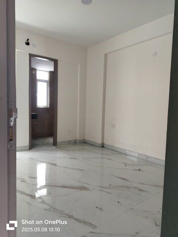 Room in 3.5 BHK Apartment at M3M Soulitude, Sector 89 – for Rent
