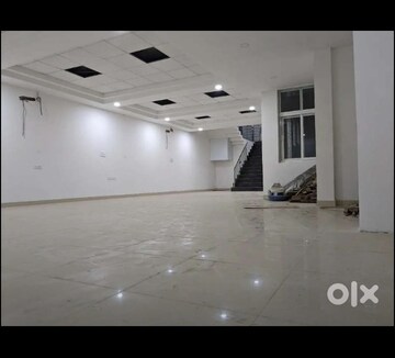  Showroom For Rent in Gomti Nagar